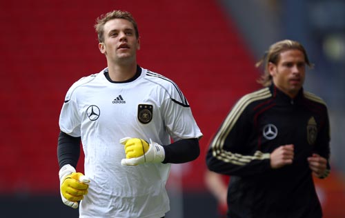 围绕他的表 围绕他的表